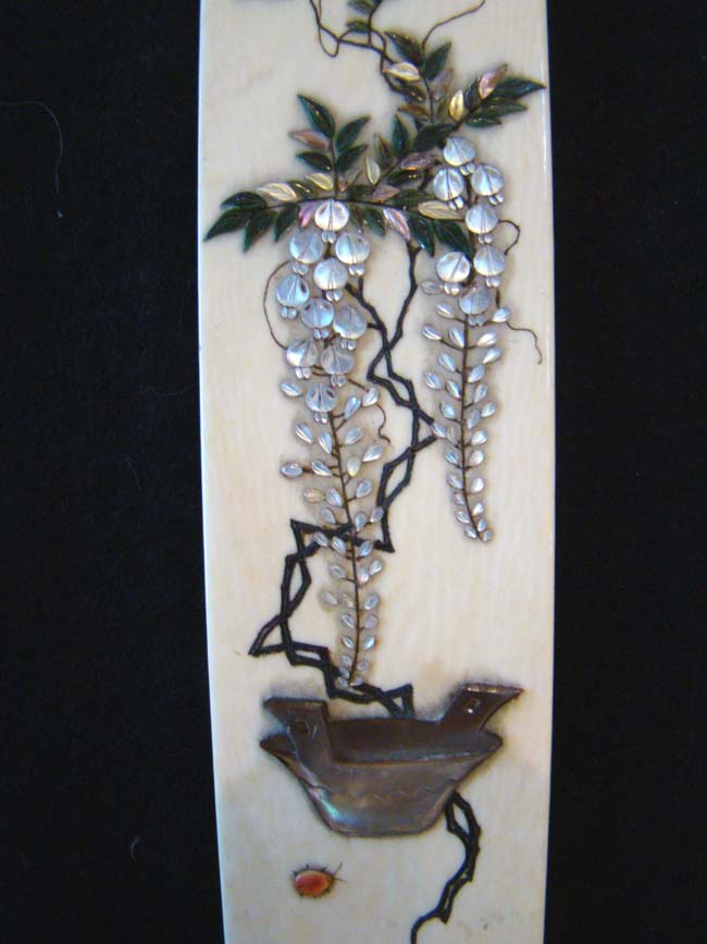 A late 19th century Chinese Ivory Page Turner with Mother-of Pearl and other inlays — image 5